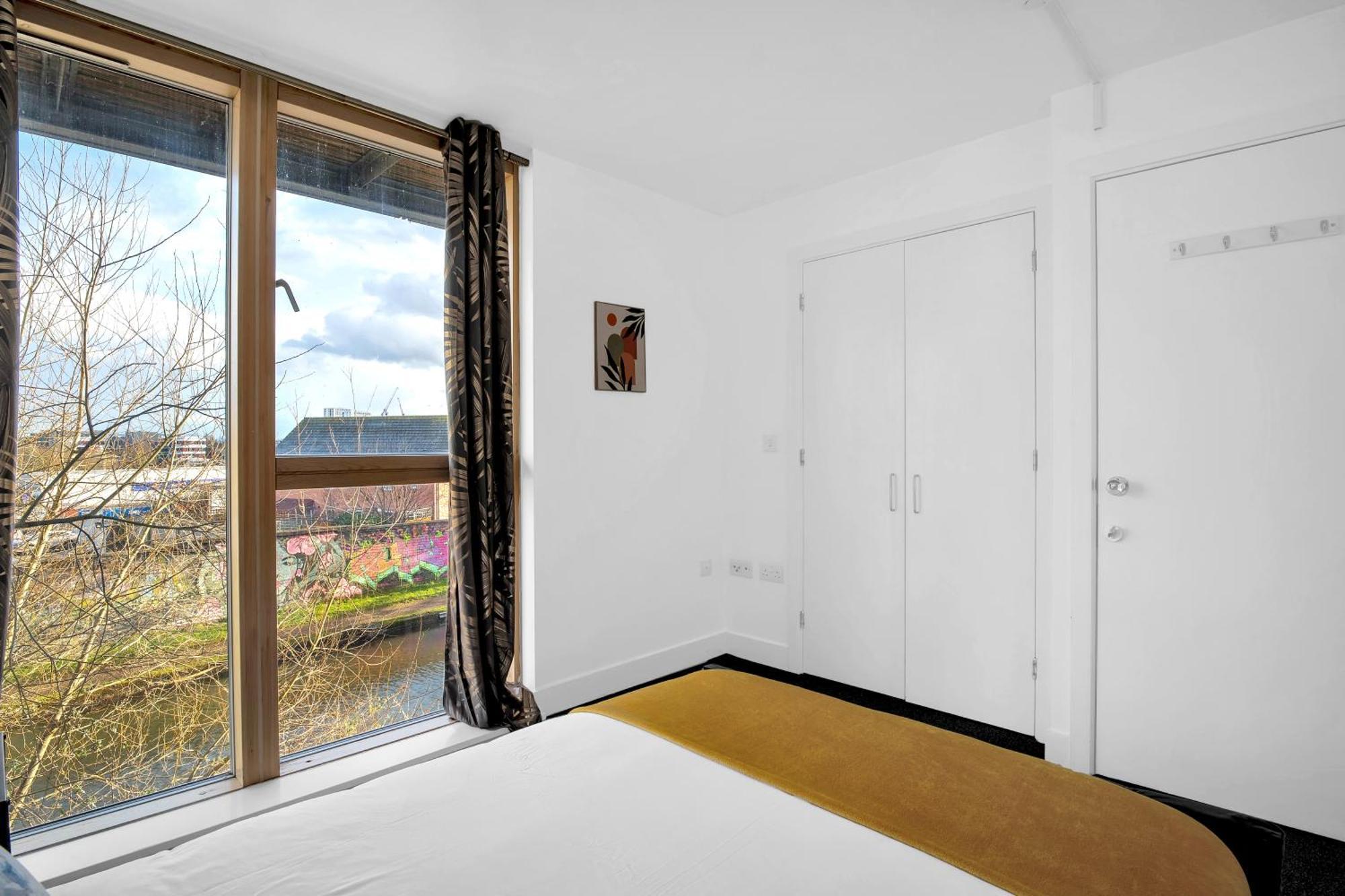 Luxury Waterfront Property With Free Parking Coventry Exterior foto