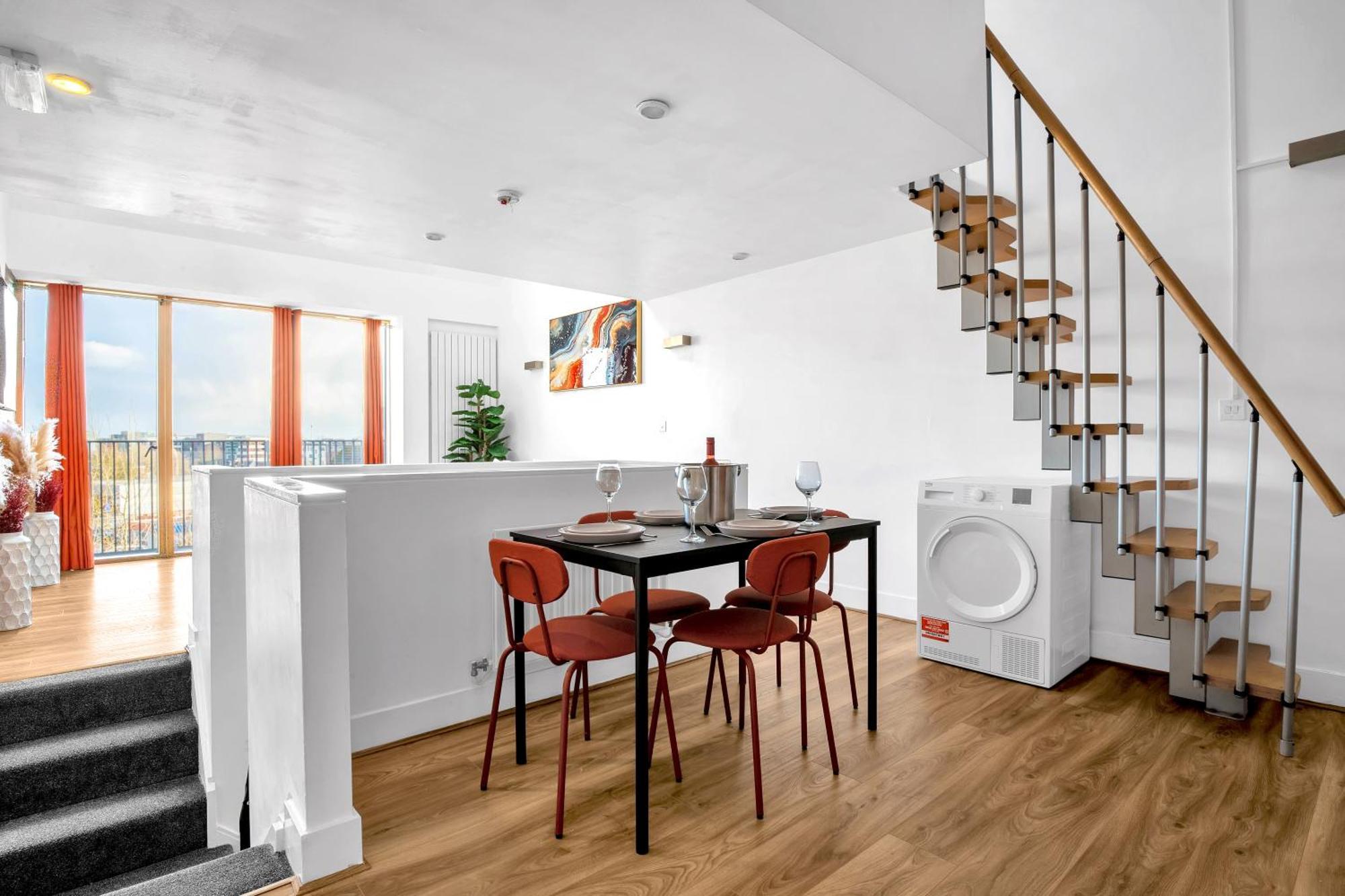 Luxury Waterfront Property With Free Parking Coventry Exterior foto