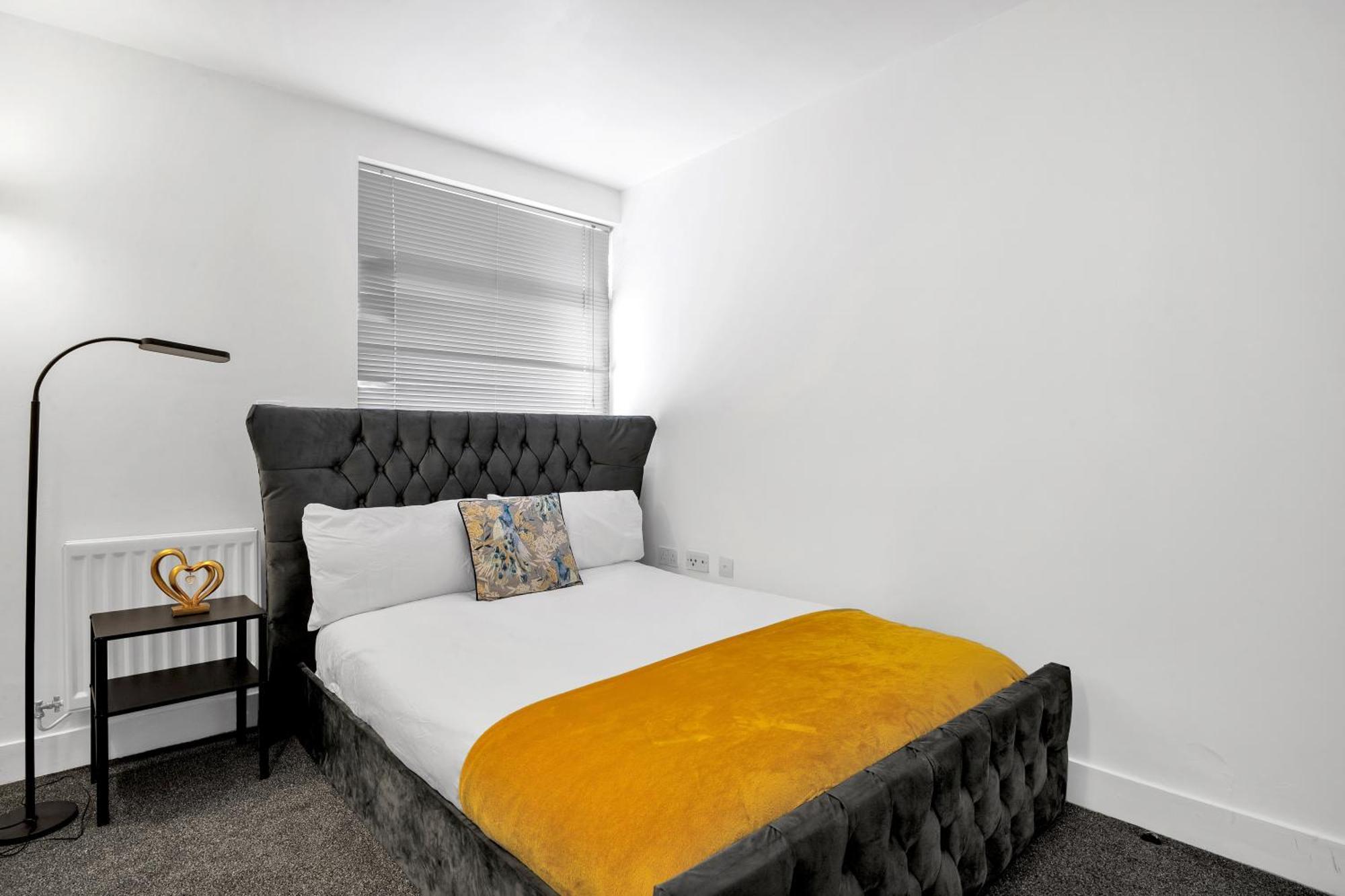 Luxury Waterfront Property With Free Parking Coventry Exterior foto