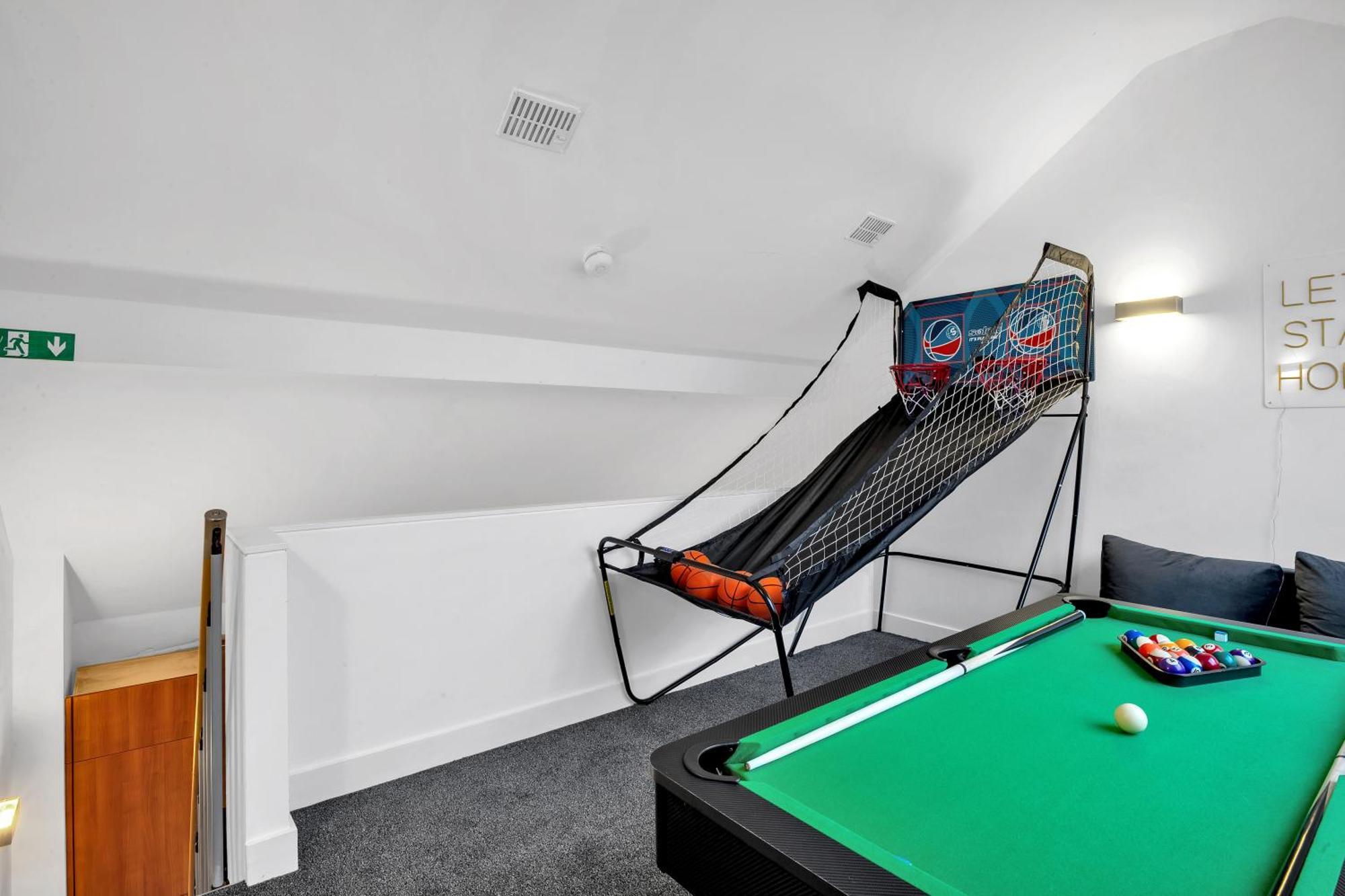 Luxury Waterfront Property With Free Parking Coventry Exterior foto