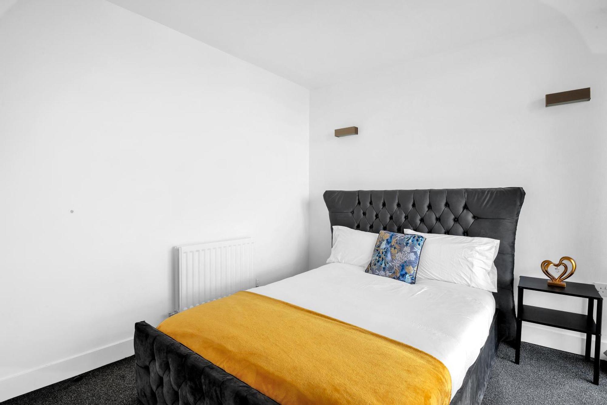 Luxury Waterfront Property With Free Parking Coventry Exterior foto